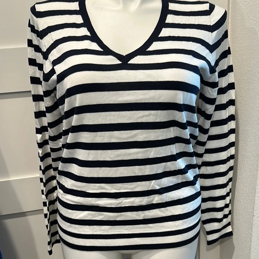 NWT J. Crew Navy/White Long Sleeve V-Neck Sweater Size XL